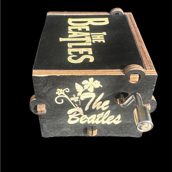 THE BEATLES “Let it Be” miniature wooden crank music box - Picture 4 of 5